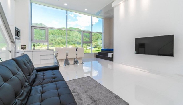 Danyang Le Blanc Pension
