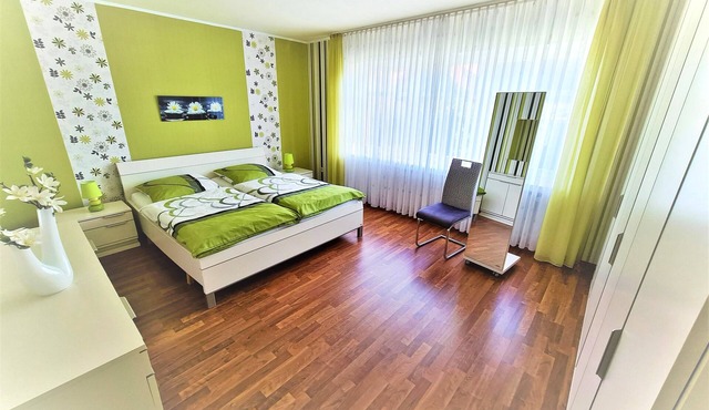 Deichblick Apartment with Private Terrace, Garden, and Wi-Fi