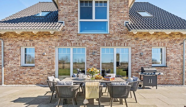 Deichvilla Weitblick – Exclusive New-Build with Unobstructed Dike Views