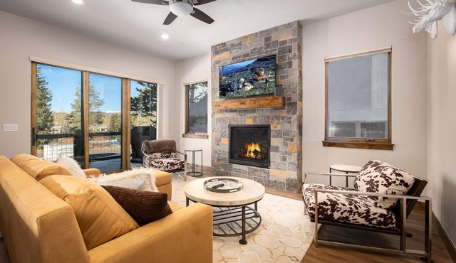 Deming Crossing Duplex: Downtown Frisco Chic