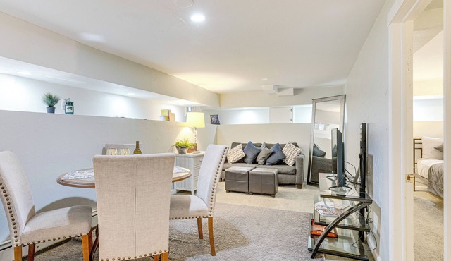Denver Retreat in Cherry Creek: Walk to Dining!