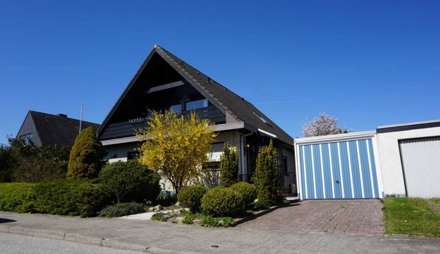 Detached house in a quiet area, close to the town center and 7 km to the beach