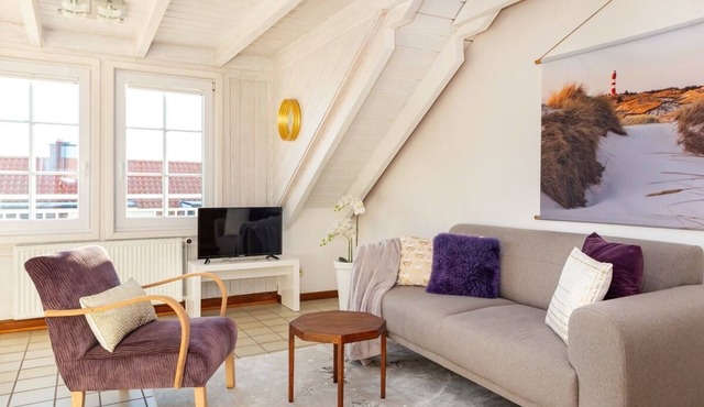 Die 2-zimmer Wohnung Liegt im Zweiten Obergeschoss Eines Mehrfamilienhauses auf der Südspitze Amrums