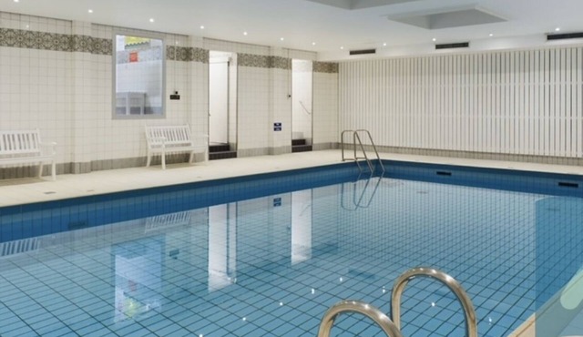 directly on the beach, balcony overlooking the sea, beach chair, close to the golf course