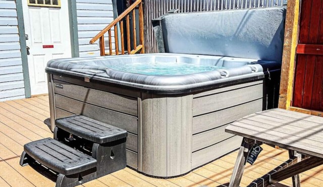 Dog Friendly Private Cabin w Hot Tub Leadville-A