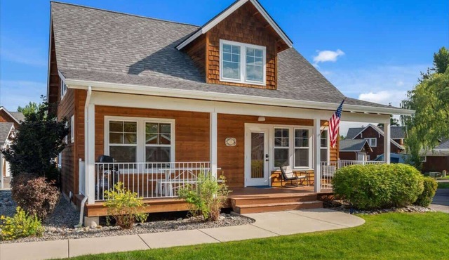 Dover Bay Retreat | Near Lake | Sleeps 10