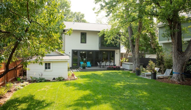 DOWNTOWN BOULDER: Modern Family Home with large, private yard, hot tub.