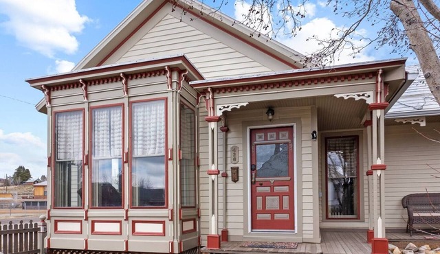 Downtown Leadville: easy access to everything!