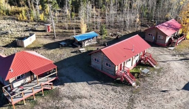 Dry Cabin on the Edge of Wyoming & Colorado- Pine Springs Cabins- Trapper Cabin