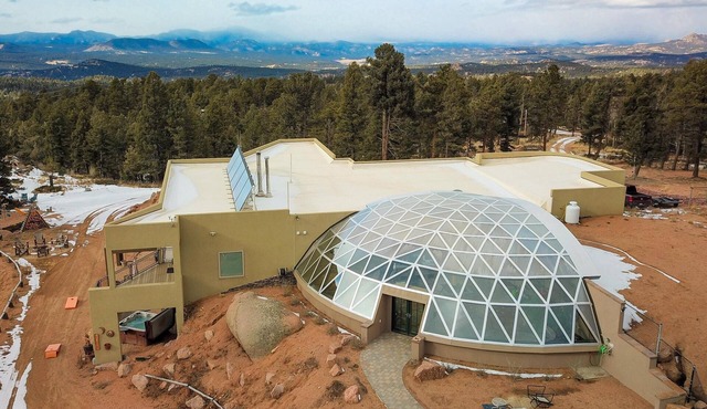 Epic 6BR Family Mountain Getaway on 40 Acres, Hot Tub, Trails, Panoramic Views