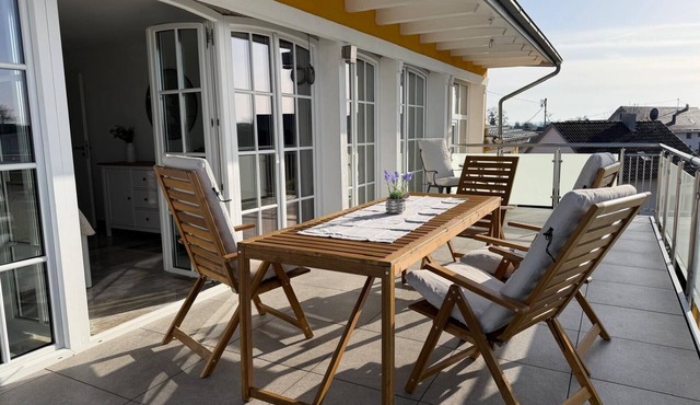 Esmeralda Penthouse -Eat.Stay.Repeat.