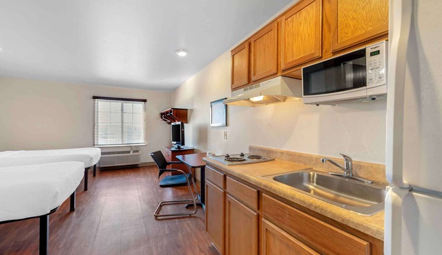 Extended Stay America Select Suites - Colorado Springs - Airport