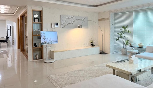 Extra large, 4 minutes to Unju Station, 9 minutes to Yeoksam Station, Gangnam, Seolleung, COEX, Apgujeong, Cheongdam, 1 minute to convenience store, Parking, luggage storage, Pickup