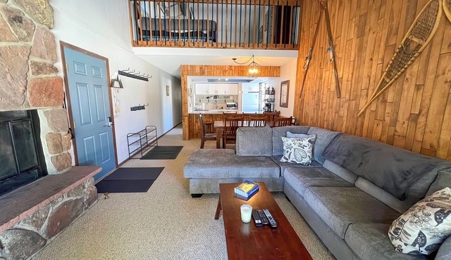 Fabulous family condo in beautiful Fraser with a clubhouse!