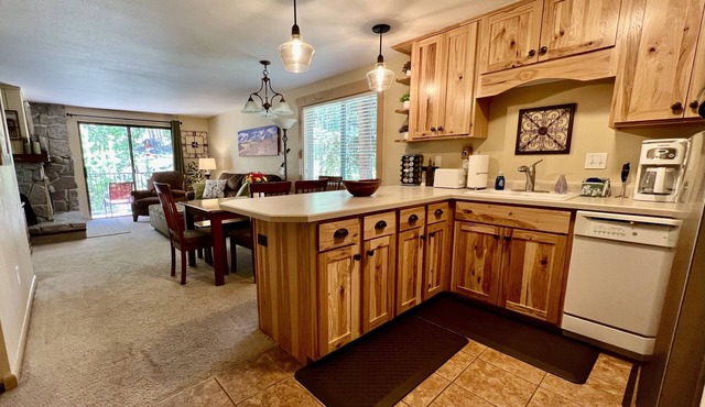 Family friendly Winter Park Condo on free bus route. Perfect for ski vacation!