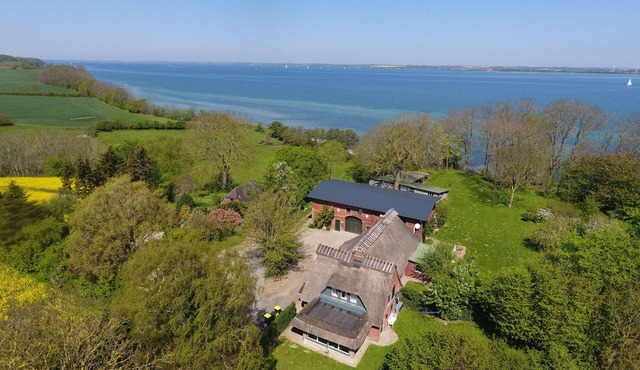 Favorite place: Farmhouse on Mühlendamm with sea view garden, oven, sauna