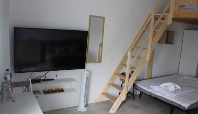 FEE Apartment Berlin 2