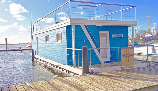 Feel good and relax - Beautiful Baltic Sea houseboat on Fehmarn