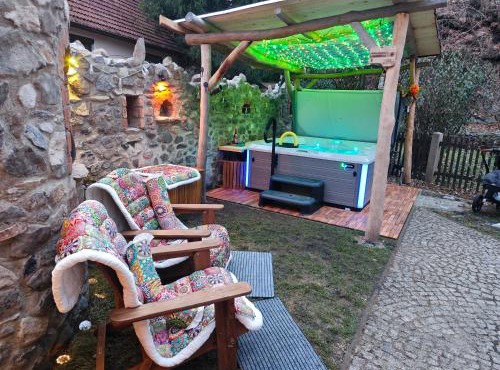 Ferienhaus Hotzenplotz all inkl Privaten Whirlpool & Sauna direkt am Fluss Mandau - am ruhigen Fahrradweg