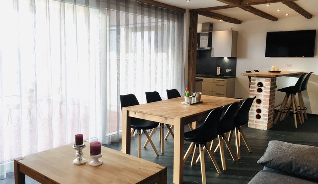 Ferienwohnung mit Ebenerdiger Terrasse und Balkon