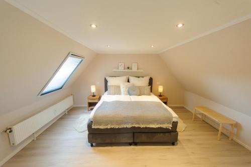 Ferienwohnung Schlafgemach - Gemütlicher Urlaub zwischen Ostsee und Holsteinische Schweiz - Boxspringbett & Wallbox