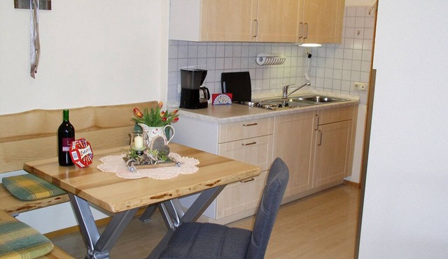 FeWo (45m2) mit Balkon und WLAN - Garten mit Grillplatz!