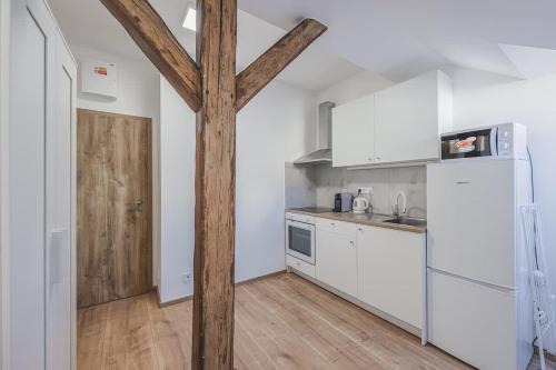 Flat Near Prague Castle Stylish & Prime Location 7