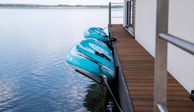 Floatinghouse King: Lake view, terrace & fireplace for 4 guests