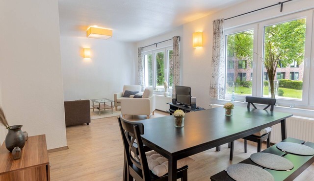 Fräulein Maria vacation apartment in Jever: space for 7, terrace and WLAN