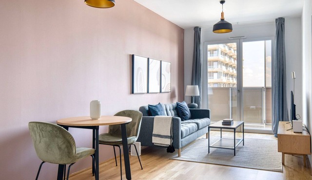 Fresh Landstraße 1BR w/Pool, Gym & Cellar, nr Hyblerpark, by Blueground