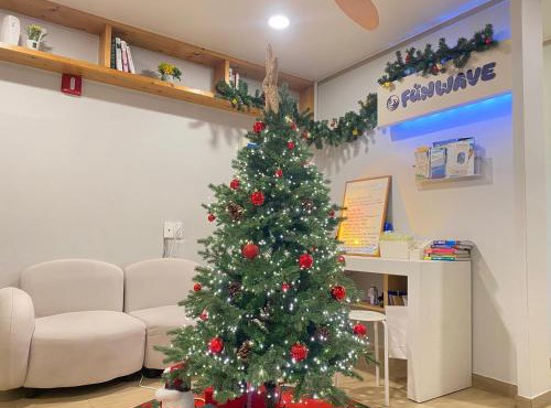 FUNWAVE guest house