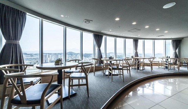 Gangneung Tourist Hotel