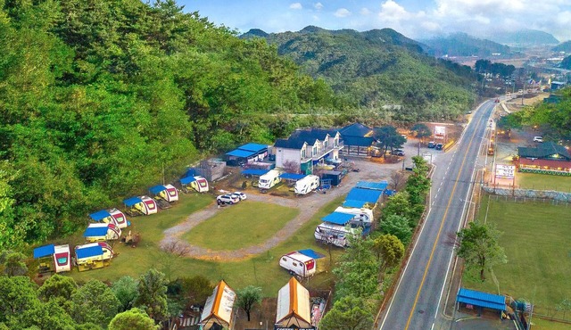 Gapeyong Unak Holiday Caravan