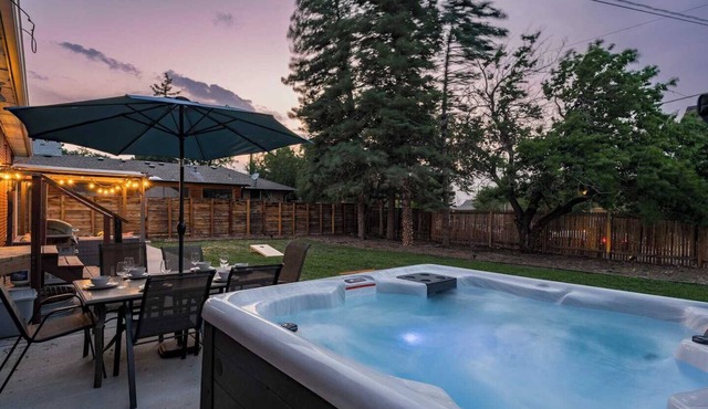 Gather|Recharge|CentralLocation|FullAmenities|LargeGroupsWelcome|QuietNeighborhood