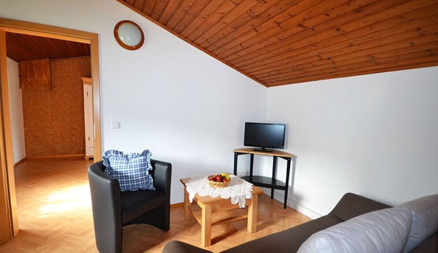 Gemütliche Ferienwohnung neben Hof mit Pferden