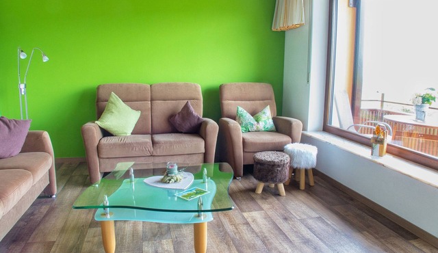 Gemütliche Ferienwohnung für bis zu Vier Personen mit Südbalkon