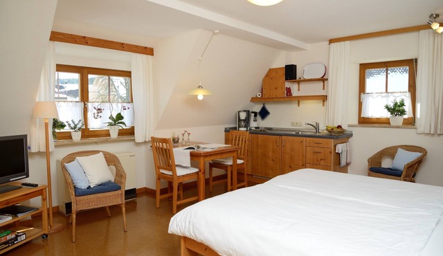 Gemütliches Doppelzimmer für bis zu Zwei Personen mit Küchenzeile