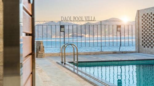 Geoje Daol Pool Villa Pension