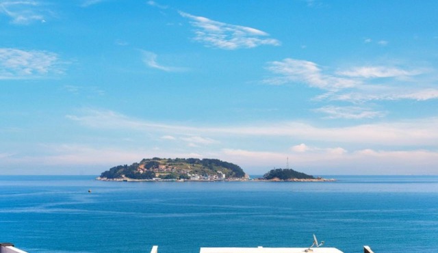 Geoje Island Viken Kids Pool Villa