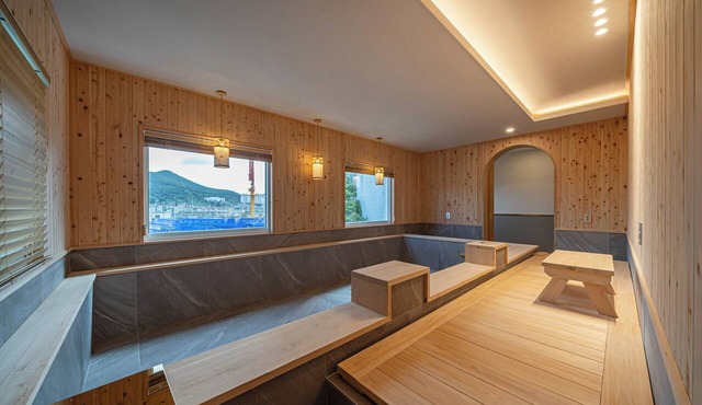 GEOJE-SI HOUND HOTEL JANGSEUNGPO