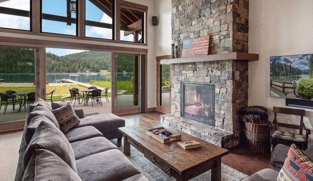 Getaway Lodge at Dover Bay Waterfront