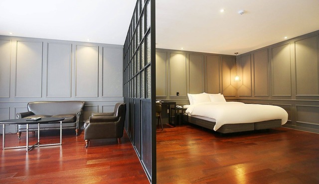 Gongju Hotel Moon