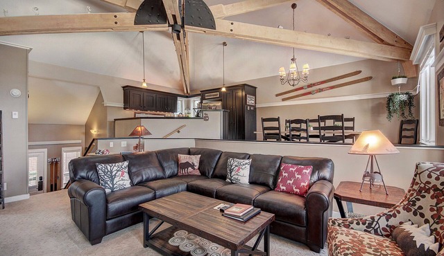 Gorgeous Luxury Townhome/Pool and Hot Tub Access