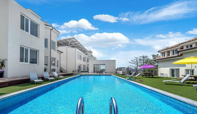 Goseong Belloci Kids Poolivilla