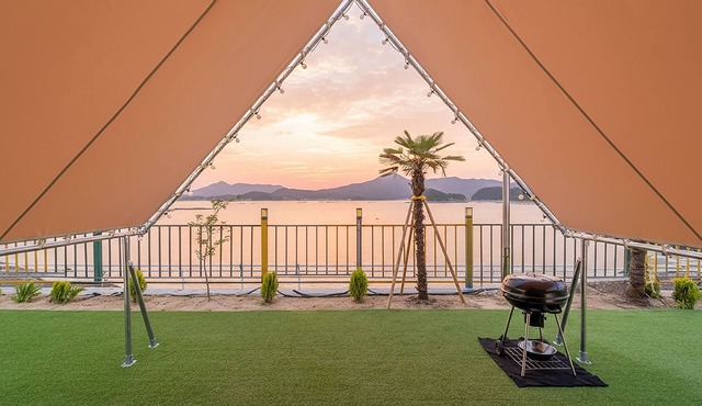 Goseong Bluebeach Pension&glamping
