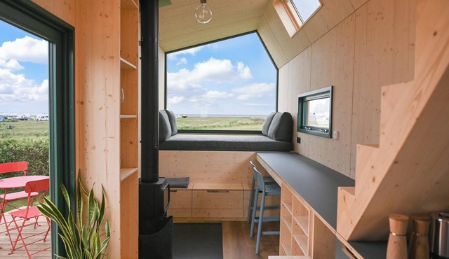 Green Tiny House Connect 7 with Sleep Space - your retreat by the North Sea