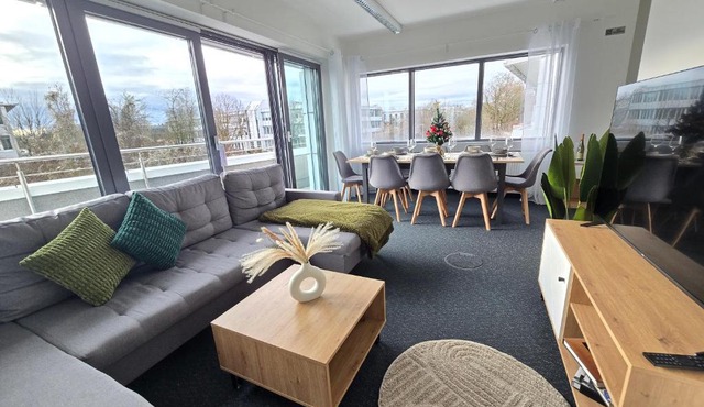 Große Wohnung mit Balkon nahe München