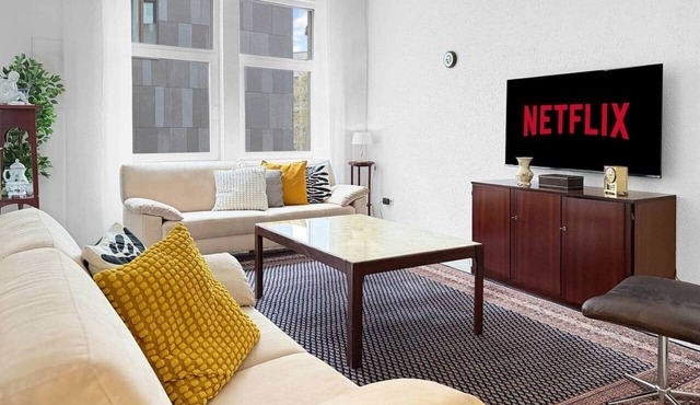 Große zentrale Wohnung · Balkon · für 10 Gäste