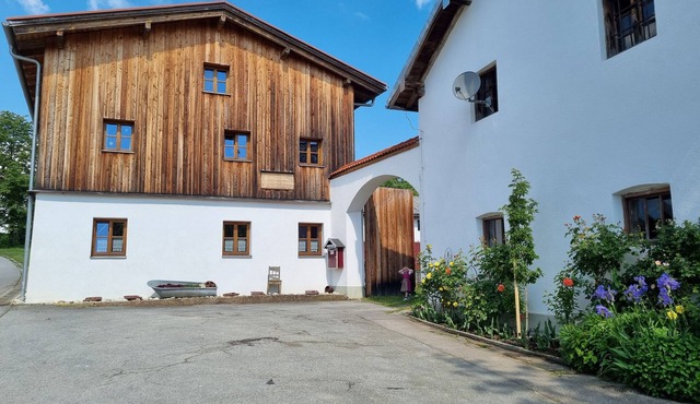 Großer Vierseithof für 10 Pers. - Innenhof - Kamin - Natur pur