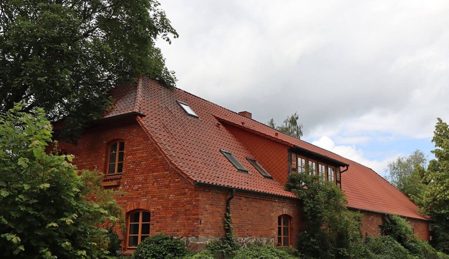 Gutshaus in Gressow mit Teich